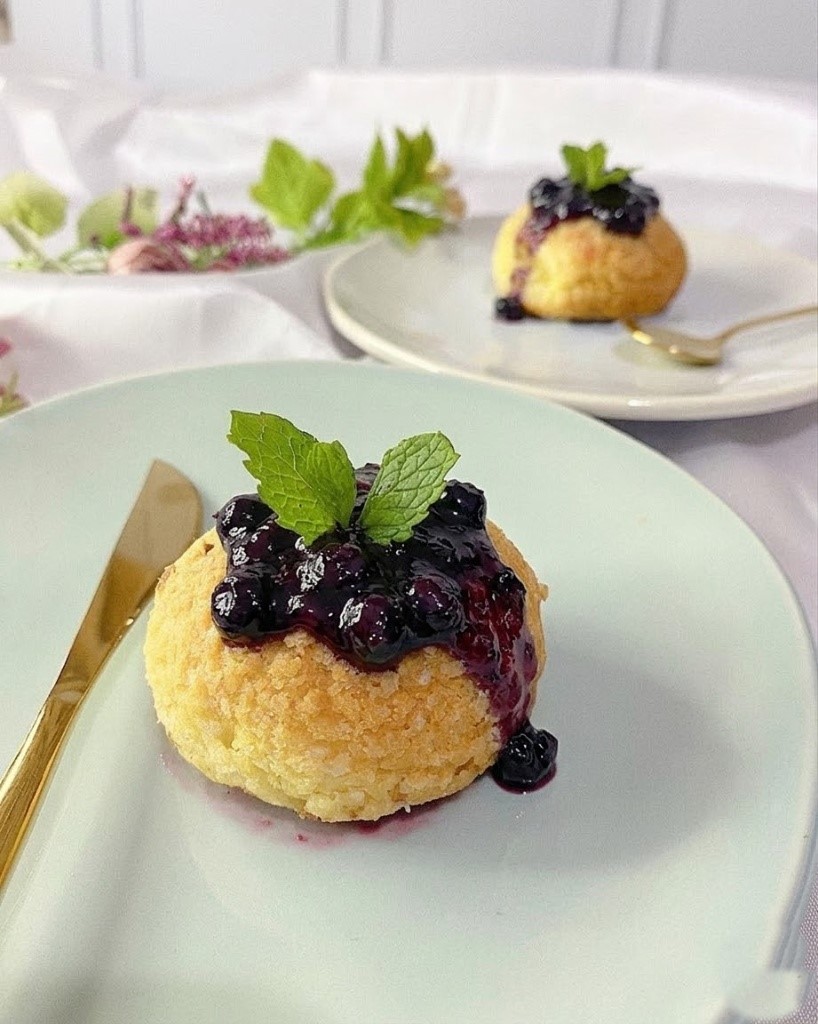 Choux Au Craquelin Fruit Blueberry