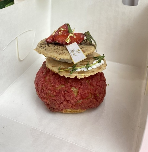 Choux au Craquelin Berry Cheese